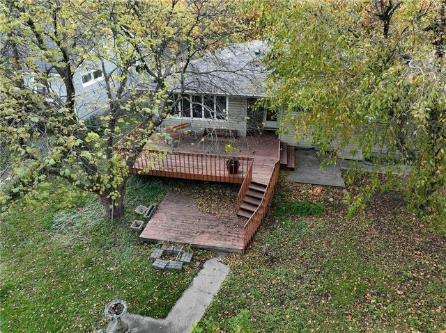 511 N 2nd Street, Hiawatha, KS 66434