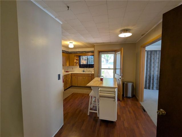 511 N 2nd Street, Hiawatha, KS 66434