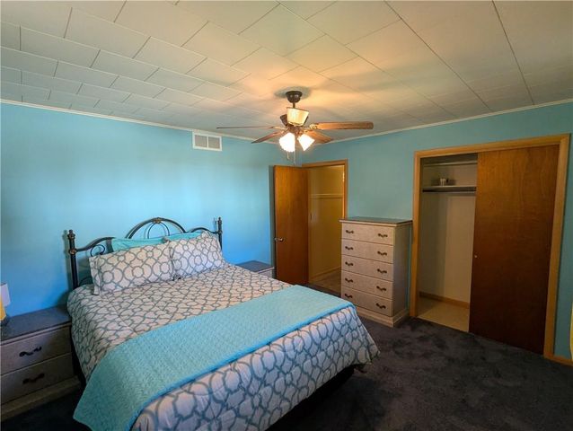 511 N 2nd Street, Hiawatha, KS 66434