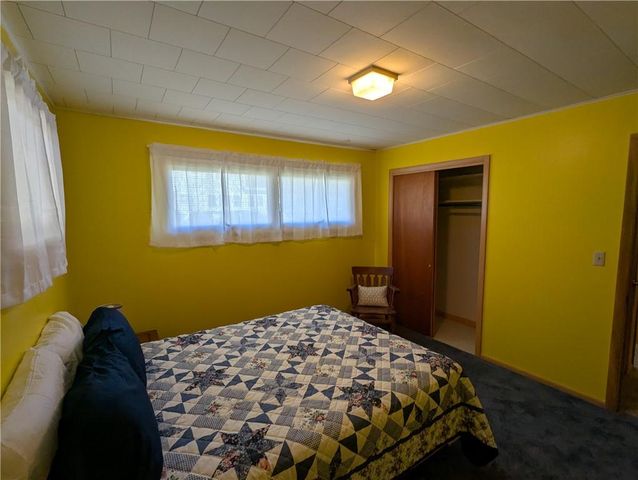 511 N 2nd Street, Hiawatha, KS 66434