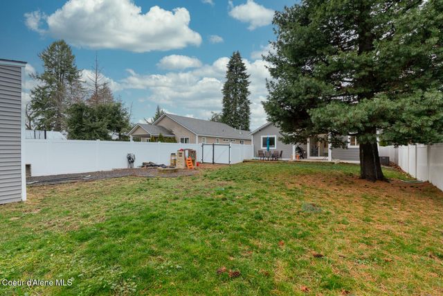 15382 N WASHINGTON ST, Rathdrum, ID 83858