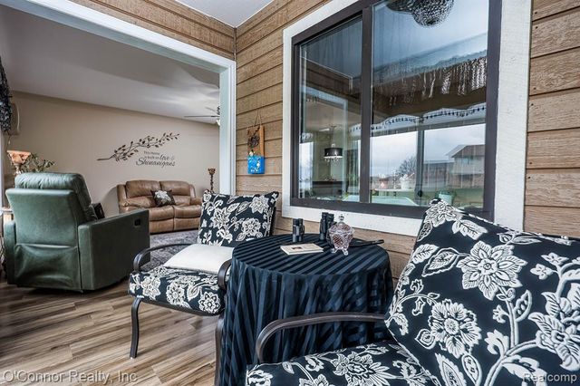 1700 River Road 10, Marysville, MI 48040