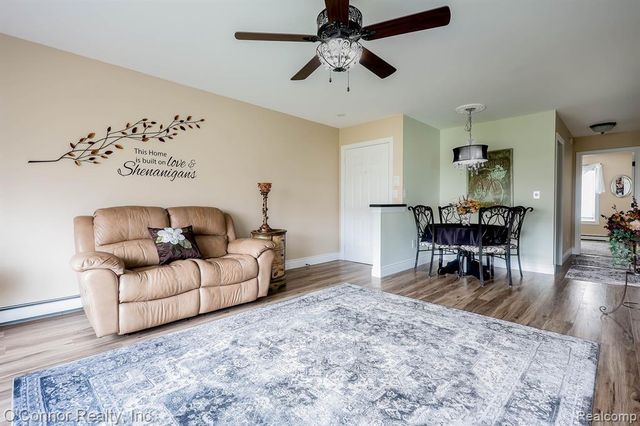 1700 River Road 10, Marysville, MI 48040