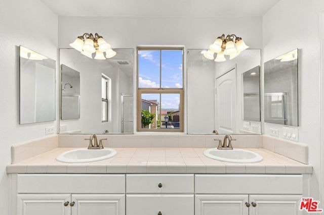 20115 Pienza Lane, Porter Ranch (los Angeles), CA 91326