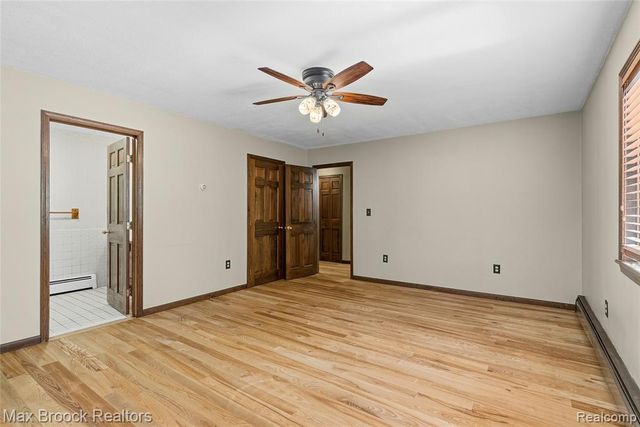 892 W Barnes Lake Road, Columbiaville, MI 48421