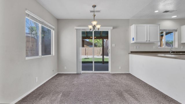 7039 Husky Drive NE, Rio Rancho, NM 87144