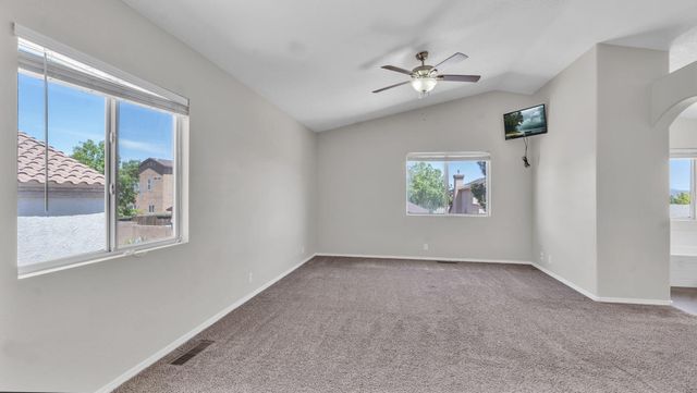 7039 Husky Drive NE, Rio Rancho, NM 87144