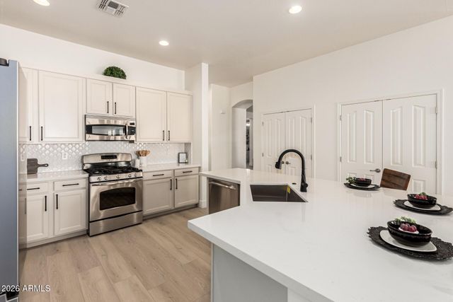 27713 N 57TH Drive, Phoenix, AZ 85083