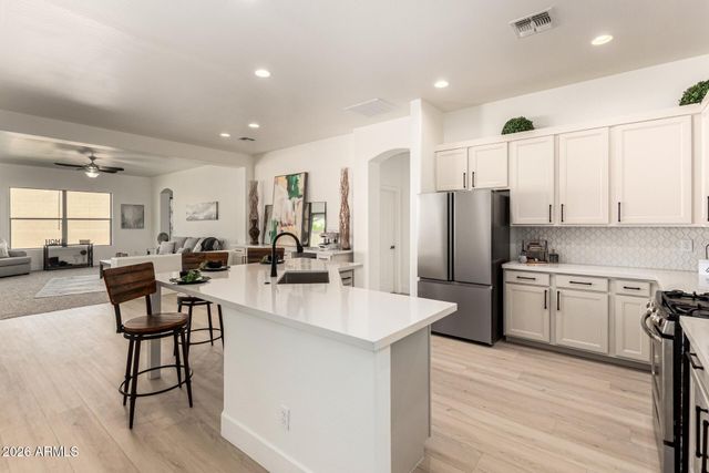 27713 N 57TH Drive, Phoenix, AZ 85083