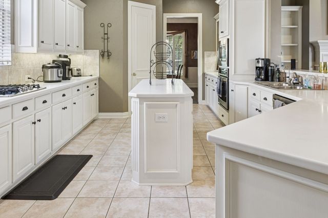 2321 Scenic Drive, Plano, TX 75025
