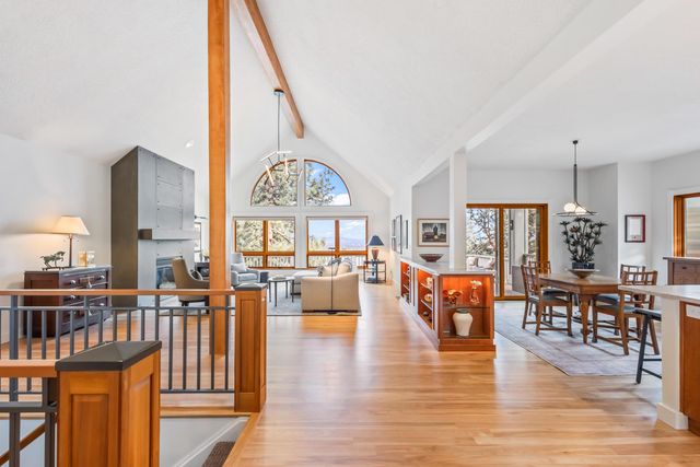 1200 NW Constellation Drive, Bend, OR 97703