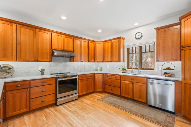 1200 NW Constellation Drive, Bend, OR 97703