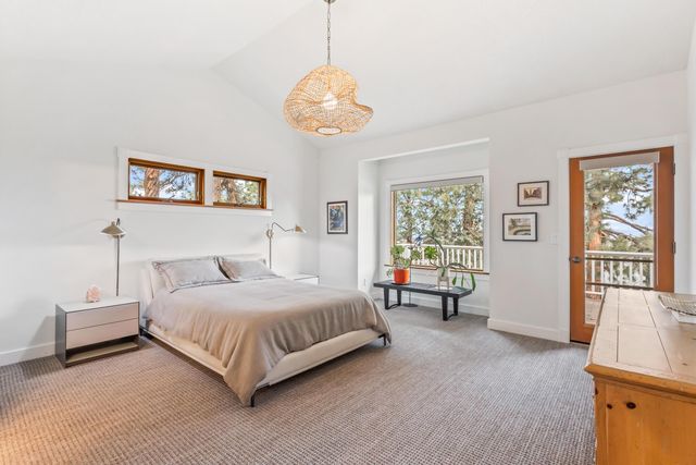 1200 NW Constellation Drive, Bend, OR 97703