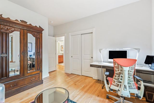 1200 NW Constellation Drive, Bend, OR 97703