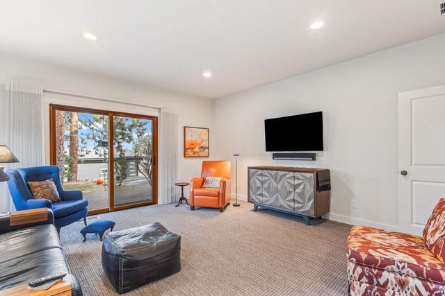 1200 NW Constellation Drive, Bend, OR 97703