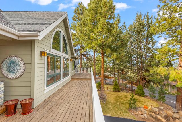 1200 NW Constellation Drive, Bend, OR 97703