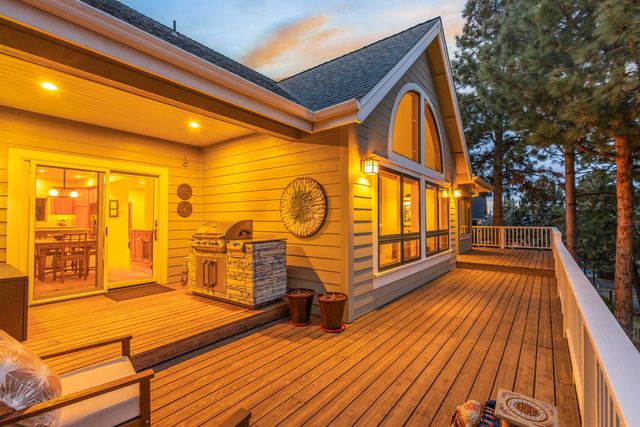 1200 NW Constellation Drive, Bend, OR 97703