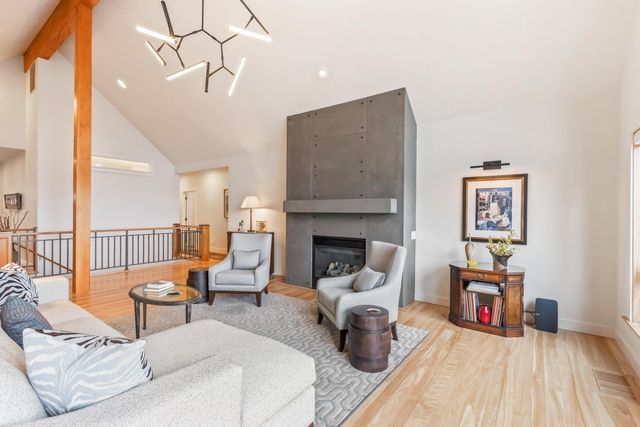 1200 NW Constellation Drive, Bend, OR 97703