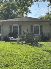5113 Whitaker Dr, Nashville, TN 37211