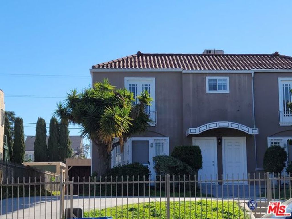 1180 S Bronson Avenue, Los Angeles, CA 90019