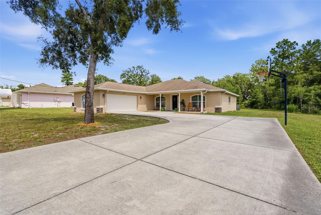 11472 PINE WARBLER AVENUE, Brooksville, FL 34614