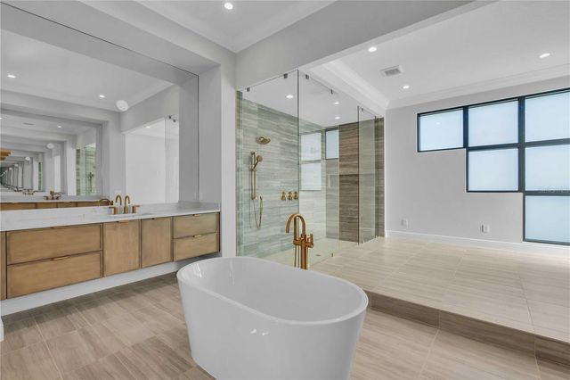 1018 BLUE SHELL LOOP, Sarasota, FL 34240