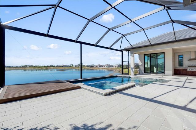 1018 BLUE SHELL LOOP, Sarasota, FL 34240