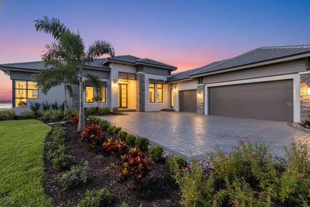 1018 BLUE SHELL LOOP, Sarasota, FL 34240