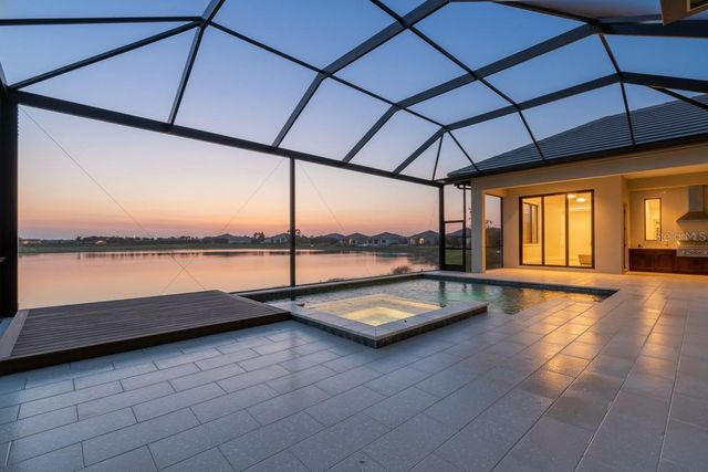 1018 BLUE SHELL LOOP, Sarasota, FL 34240