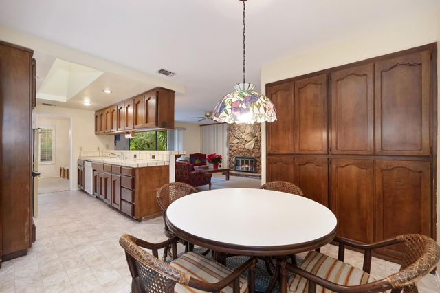 8406 Arbutus Way, Fair Oaks, CA 95628