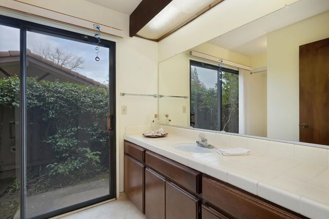 8406 Arbutus Way, Fair Oaks, CA 95628