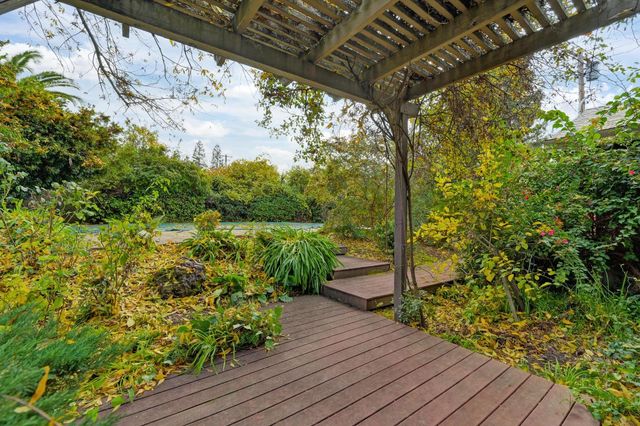 8406 Arbutus Way, Fair Oaks, CA 95628