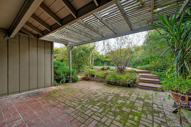 8406 Arbutus Way, Fair Oaks, CA 95628