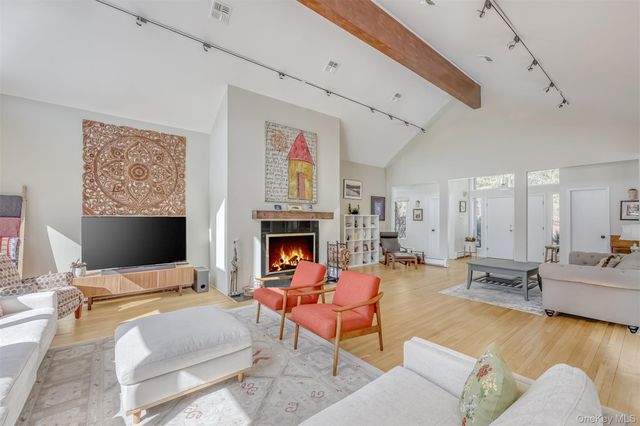 286 S Mountain Road, New City, NY 10956