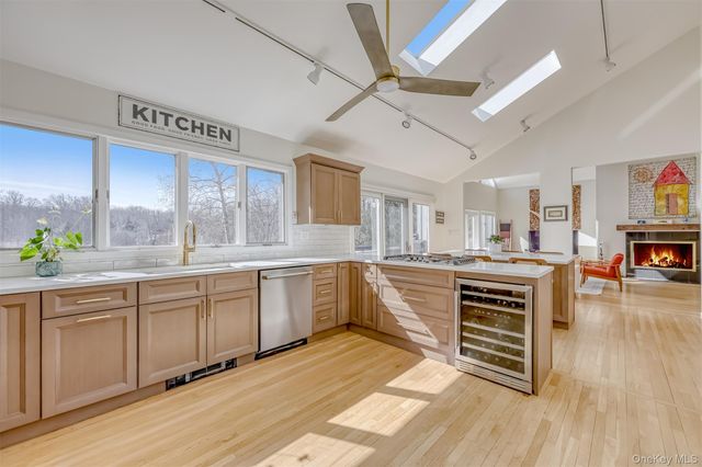 286 S Mountain Road, New City, NY 10956