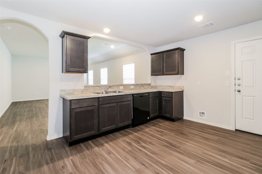 436 Woodhouse Way, Everman, TX 76140