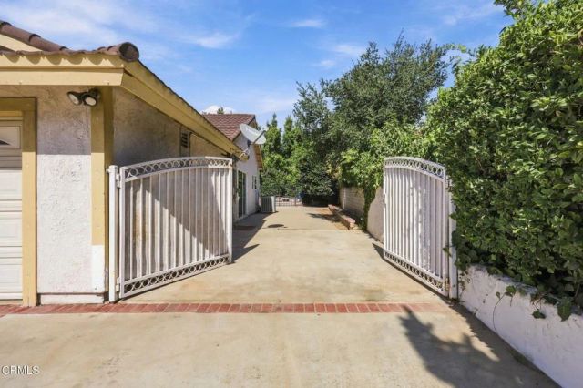 79 E Avenida De Los Arboles, Thousand Oaks, CA 91360