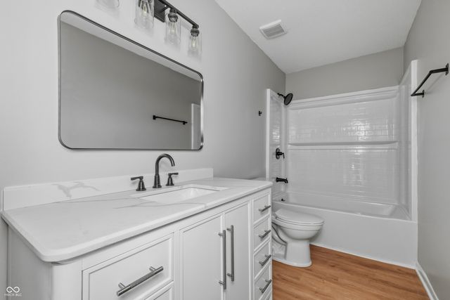 6025 Wingedfoot Court, Indianapolis, IN 46254