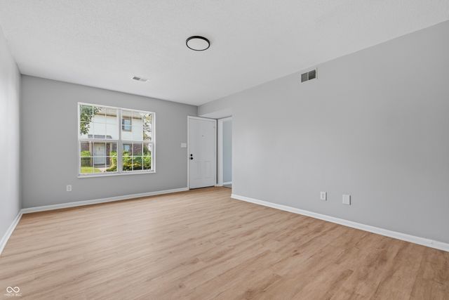 6025 Wingedfoot Court, Indianapolis, IN 46254