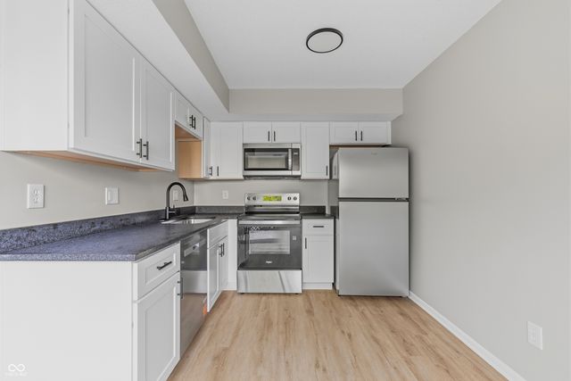 6025 Wingedfoot Court, Indianapolis, IN 46254