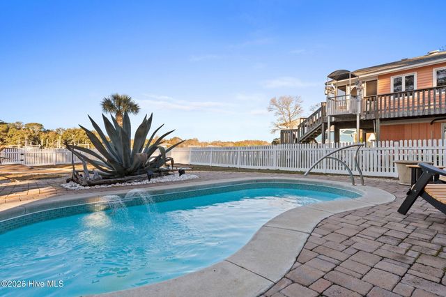 1404 W Yacht Drive, Oak Island, NC 28465