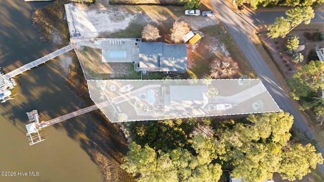 1404 W Yacht Drive, Oak Island, NC 28465