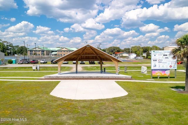 1404 W Yacht Drive, Oak Island, NC 28465