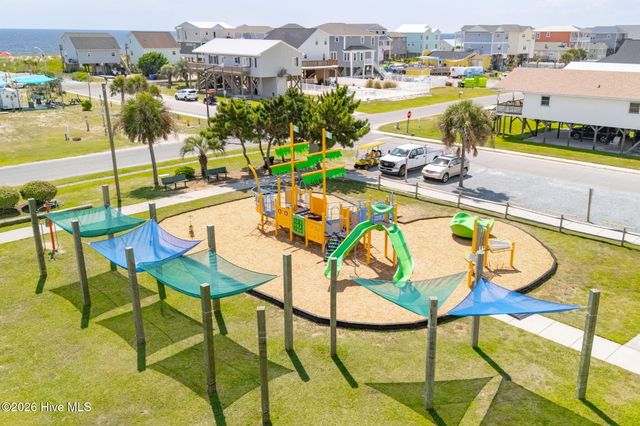 1404 W Yacht Drive, Oak Island, NC 28465