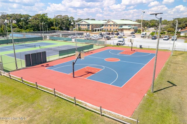 1404 W Yacht Drive, Oak Island, NC 28465