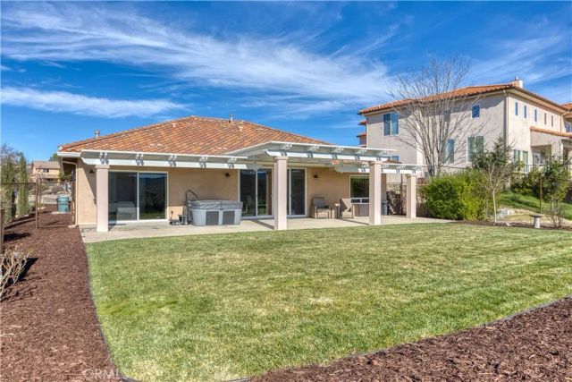 2210 Holly Drive, Paso Robles, CA 93446