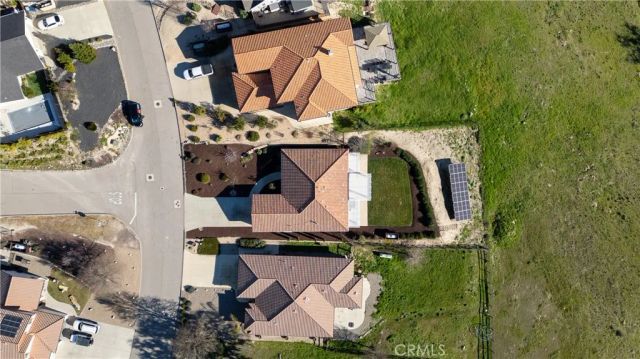 2210 Holly Drive, Paso Robles, CA 93446