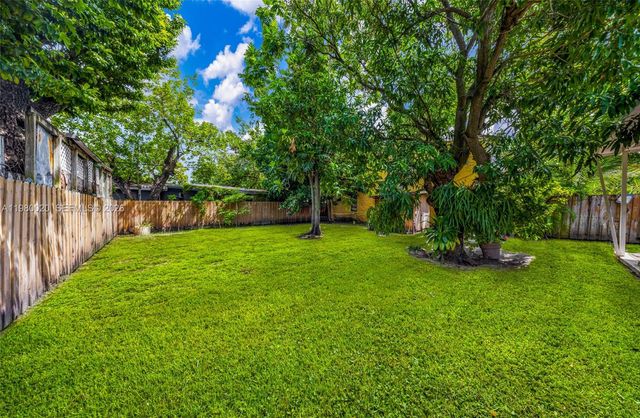 287 NW 31st St, Miami, FL 33127