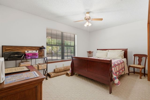 4989 Steamboat Street, Milton, FL 32583