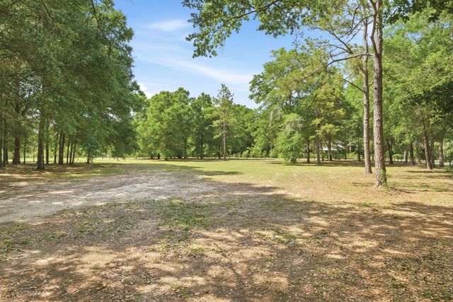 4989 Steamboat Street, Milton, FL 32583